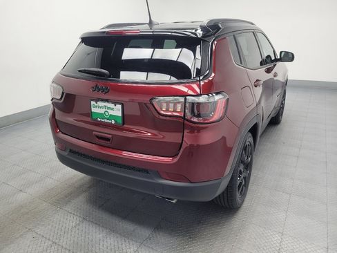 Used 2022 Jeep Compass Latitude FWD image 7