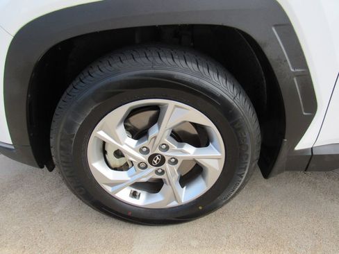 Certified 2022 Hyundai Tucson SEL w/ Cargo Package AWD/4WD image 10