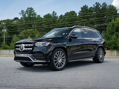 Used 2023 Mercedes-Benz GLS 450 4MATIC image 3