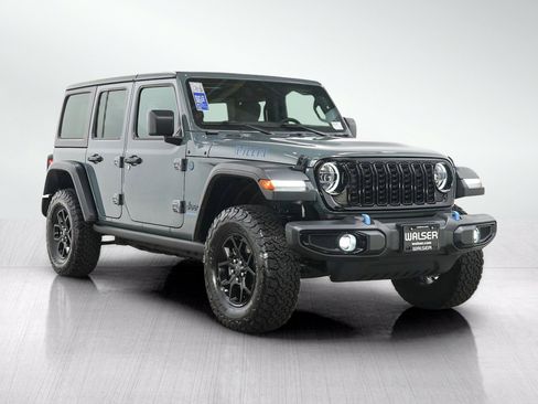 Used 2024 Jeep Wrangler Unlimited AWD/4WD image 7