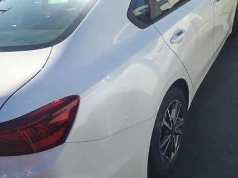 Used 2023 Kia Forte LXS image 4