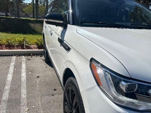 Certified 2024 Lincoln Navigator Black Label image 3