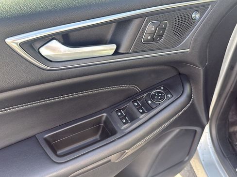 Used 2022 Ford Edge Titanium image 15