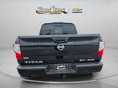 Used 2024 Nissan Titan SV w/ SV Convenience Package AWD/4WD image 7