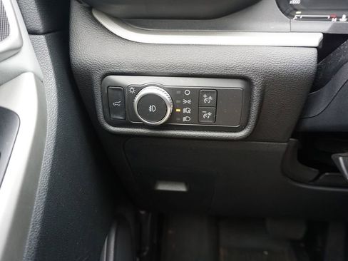 Used 2021 Ford Explorer XLT w/ Equipment Group 202A AWD/4WD image 5