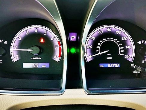 Used 2011 Toyota Avalon FWD image 19