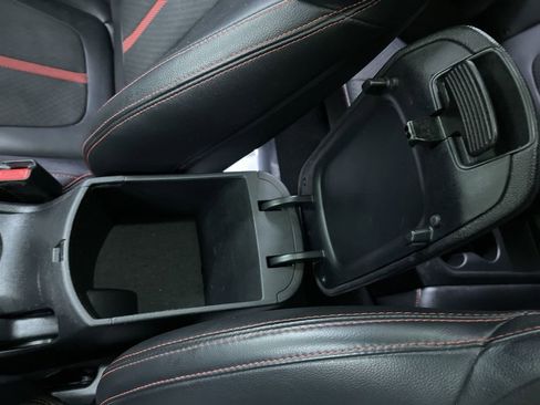 Used 2020 Hyundai Veloster Turbo image 25