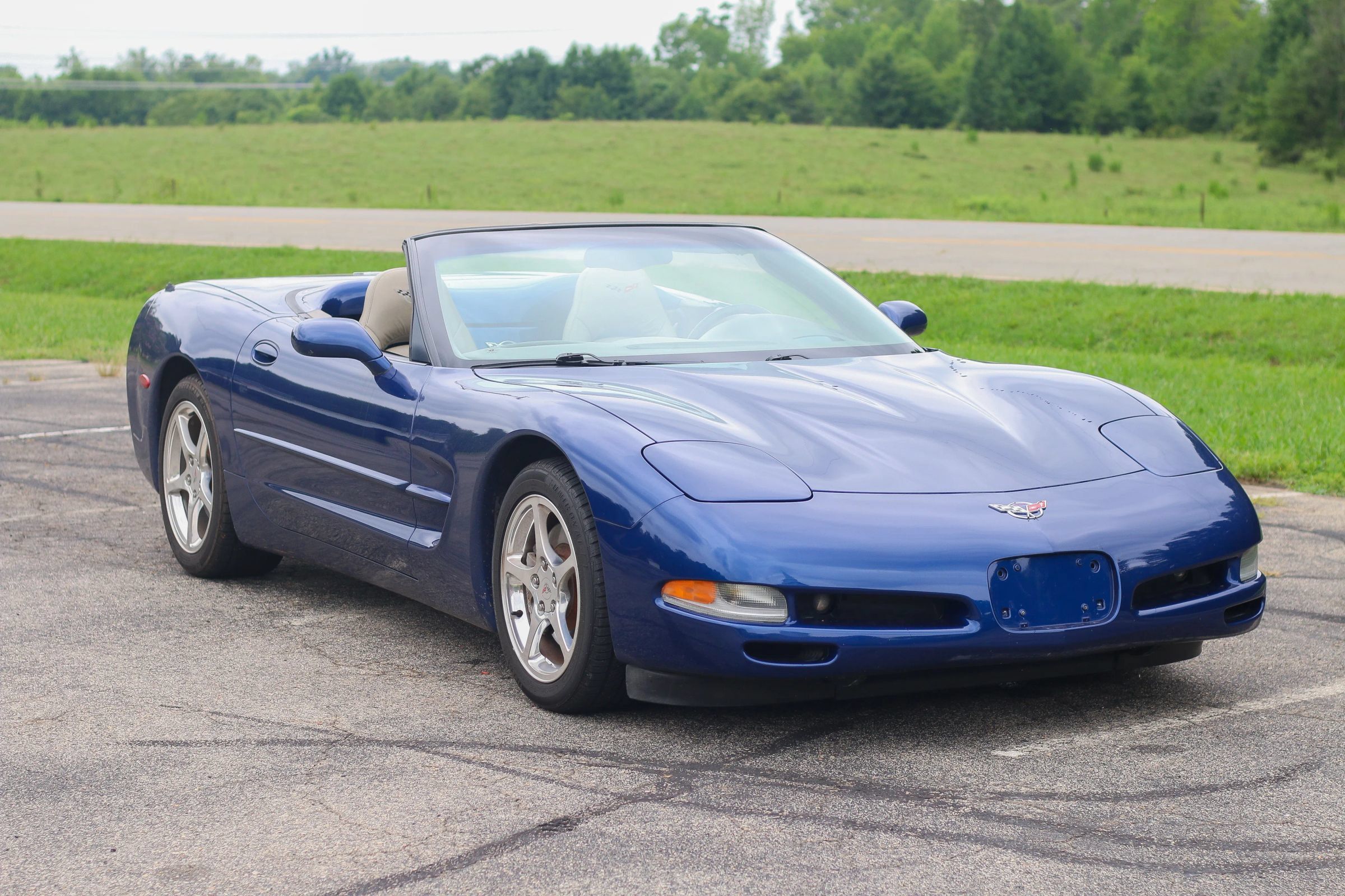 Used 2004 Chevrolet Corvette Convertible w/ Preferred Equipment Group RWD image 1