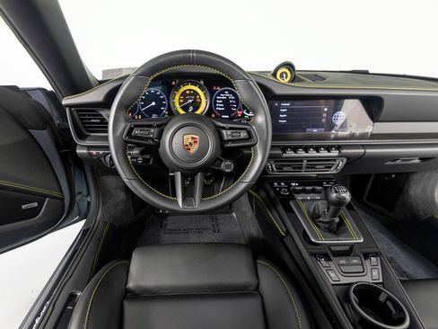 Certified 2023 Porsche 911 Targa 4 GTS AWD/4WD image 22