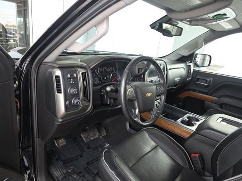 Used 2018 Chevrolet Silverado 1500 High Country image 23
