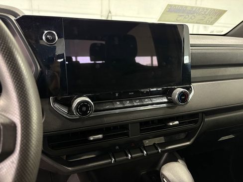 Used 2023 Chevrolet Colorado W/T RWD image 19