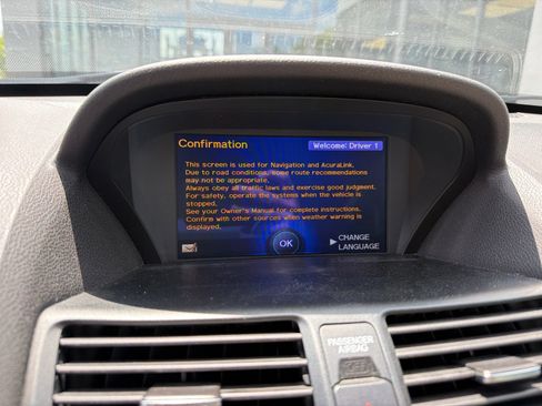 Used 2012 Acura TL w/ Technology Package FWD image 4