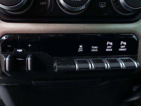 Used 2020 RAM 1500 Laramie image 37