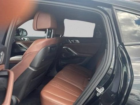 Used 2022 BMW X6 M50i w/ Executive Package AWD/4WD image 17
