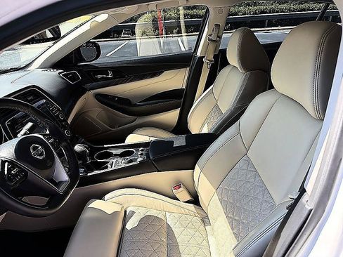 Used 2016 Nissan Maxima Platinum FWD image 4