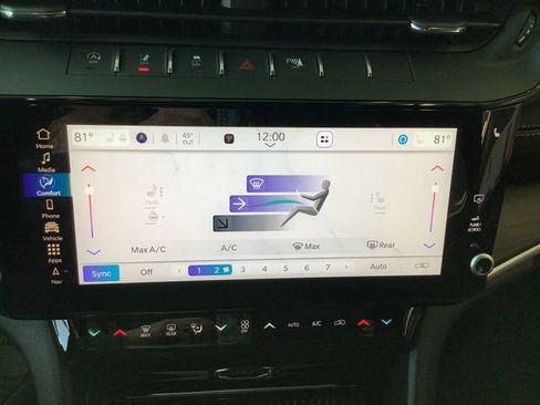 New 2026 Jeep Grand Cherokee Laredo image 10