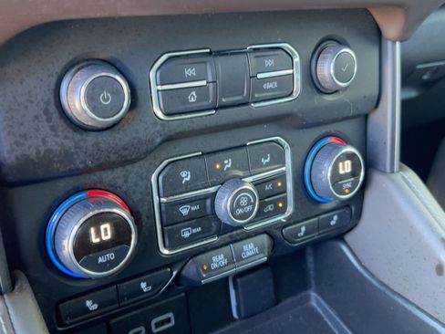 Certified 2024 Chevrolet Tahoe Z71 w/ Luxury Package image 18