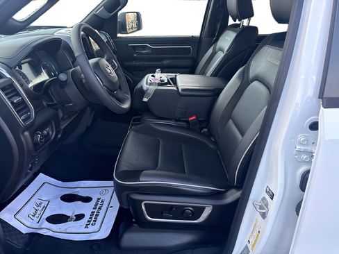 Used 2025 RAM 1500 Laramie image 9