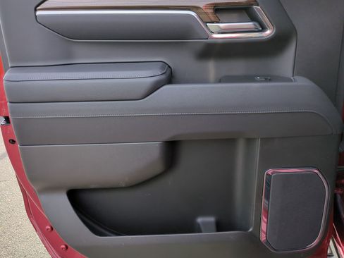 Certified 2025 Chevrolet Silverado 1500 LT Trail Boss w/ Convenience Package II AWD/4WD image 33