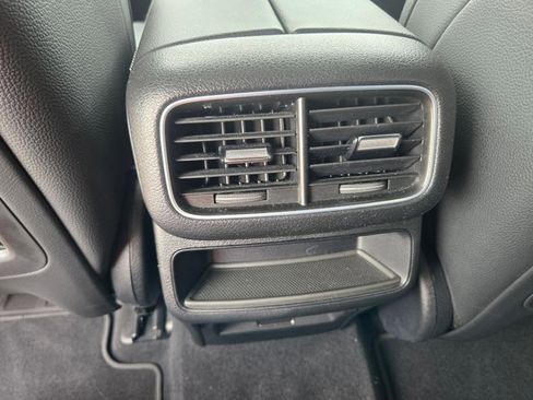 Used 2024 Mercedes-Benz GLE 350 4MATIC image 15