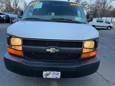 Used 2011 Chevrolet Express 2500 image 33