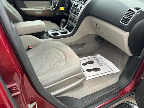 Used 2010 GMC Acadia SL image 12