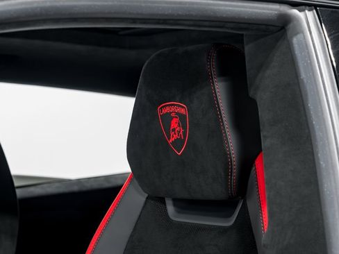 Used 2024 Lamborghini Urus Performante image 21