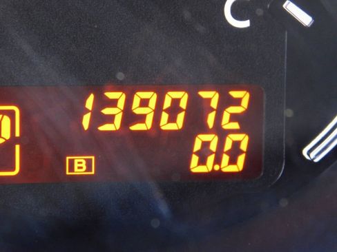 Used 2010 Nissan Altima 2.5 SL w/ SL Pkg FWD image 9