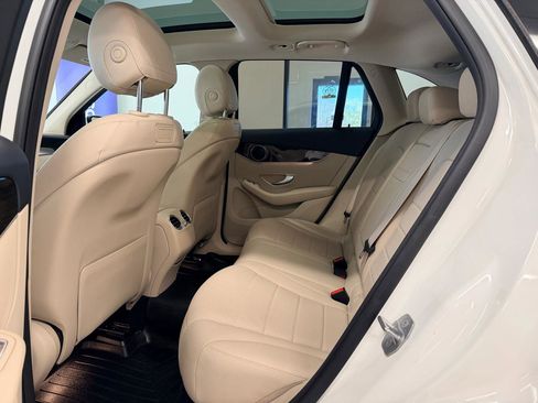 Used 2019 Mercedes-Benz GLC 300 image 22