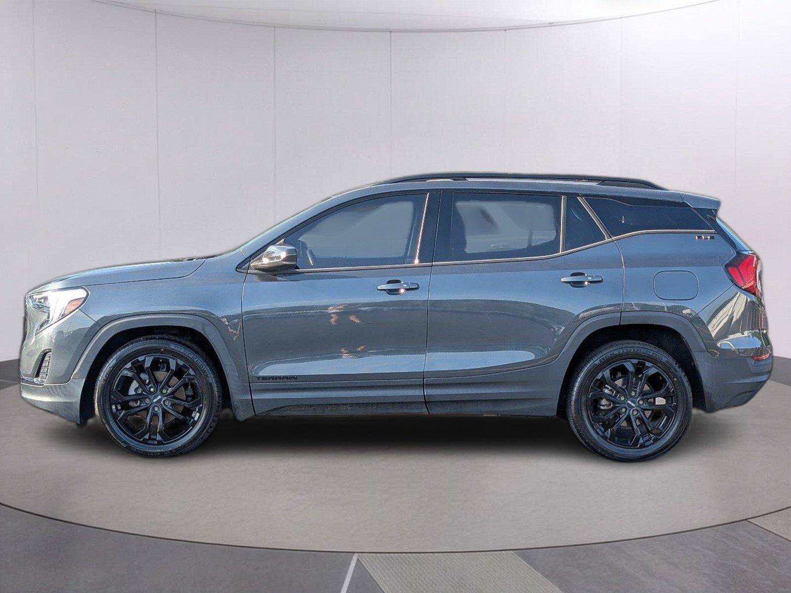 Used 2020 GMC Terrain SLE w/ Elevation Edition FWD image 2