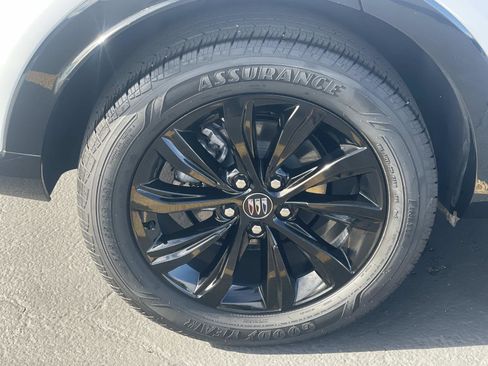 Used 2025 Buick Envista Sport Touring image 30