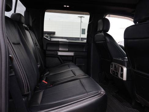 Used 2019 Ford F150 Lariat w/ Equipment Group 502A Luxury AWD/4WD image 13