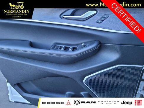 Certified 2023 Jeep Grand Cherokee Limited RWD image 15