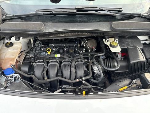 Used 2019 Ford Transit Connect XLT image 28