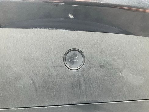 Used 2017 Tesla Model X 75D image 10