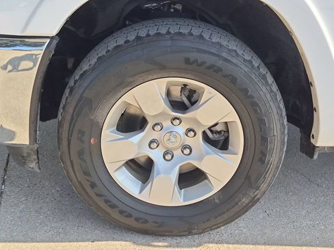 Used 2025 RAM 1500 Big Horn AWD/4WD image 16