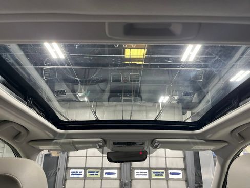 Used 2018 Subaru Forester 2.5i Limited w/ Popular Package #2 AWD/4WD image 31