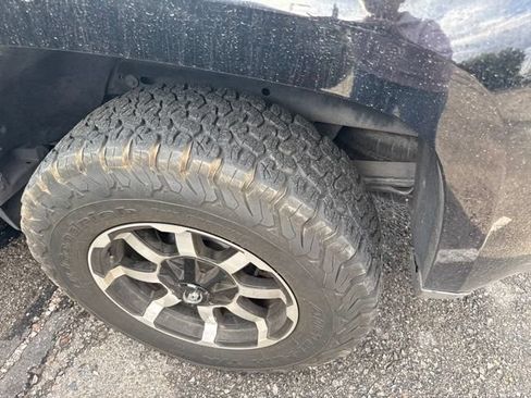 Used 2018 Chevrolet Colorado LT AWD/4WD image 14