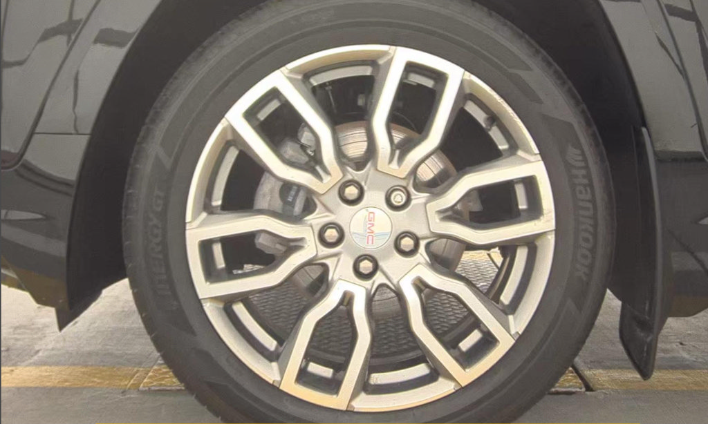 Used 2024 GMC Terrain Denali AWD/4WD image 4