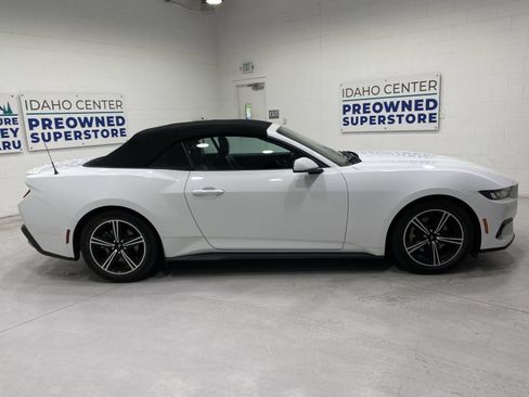 Used 2024 Ford Mustang Premium RWD image 9