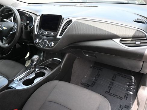 Used 2023 Chevrolet Malibu LT FWD image 9