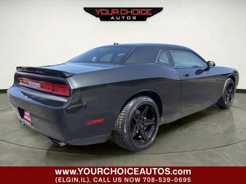 Used 2010 Dodge Challenger R/T RWD image 7