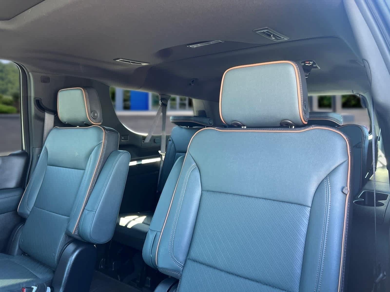 Used 2025 GMC Yukon XL AT4 w/ AT4 Premium Plus Package AWD/4WD image 27