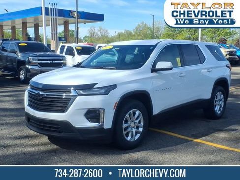 Certified 2023 Chevrolet Traverse LS w/ Safety Package FWD image 1