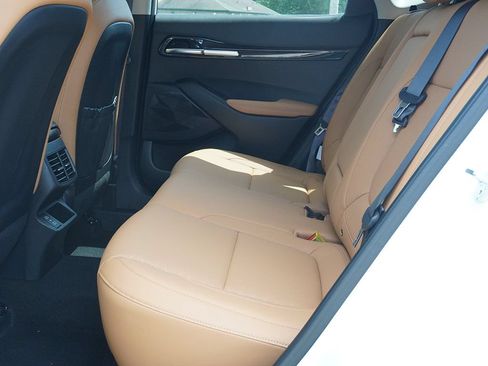 Used 2024 Kia Seltos EX AWD/4WD image 33