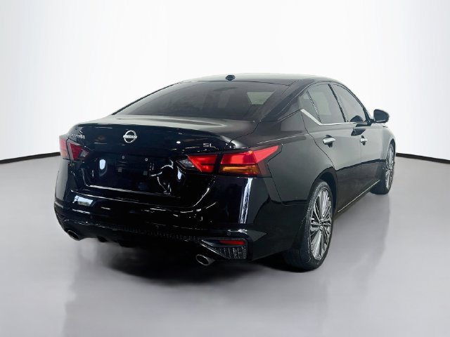Used 2024 Nissan Altima 2.5 SL FWD image 23