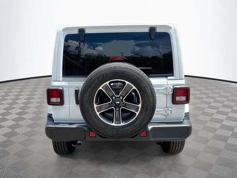 Used 2023 Jeep Wrangler Unlimited Sahara AWD/4WD image 7