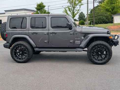Used 2021 Jeep Wrangler Unlimited Sahara AWD/4WD image 3