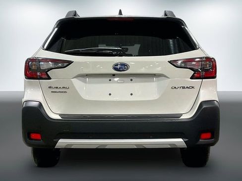 Used 2025 Subaru Outback Limited AWD/4WD image 4