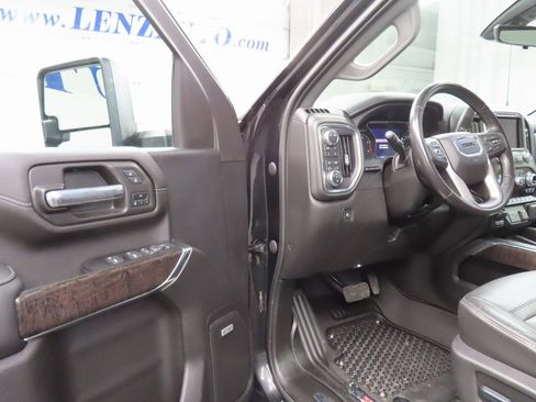 Used 2023 GMC Sierra 2500 Denali w/ Denali Black Diamond Edition image 47